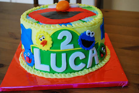 Sesame Street Birthday Cakes on His Name And Age  2  In The Classic Sesame Street Sign
