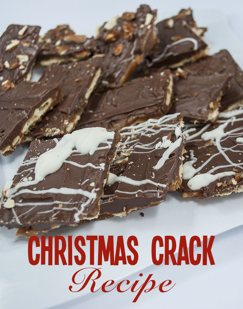 How to make Christmas Crack - Also known as Christmas Toffee - This is an easy recipe with free printable recipe card from ClumsyCrafter.com