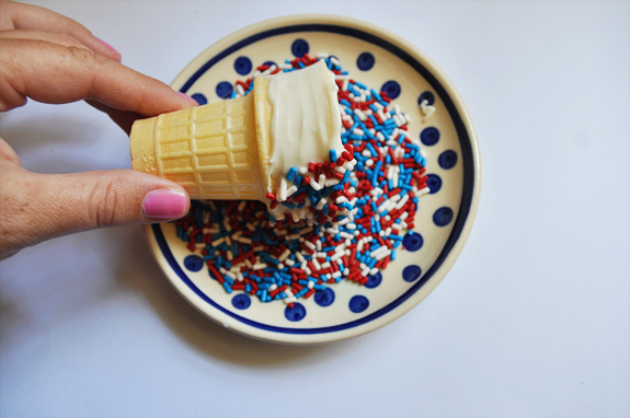 How to make sprinkle ice cream cones