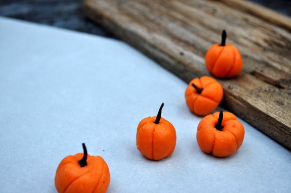 How to Make Marzipan Pumpkins