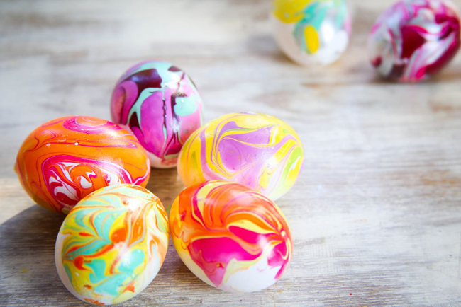 nail polish easter eggs from Hello Glow
